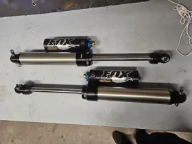 883-06-069 FOX Internal Bypass Rear Shocks Set Jk Lift Jeep