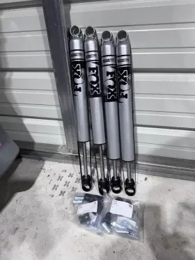 FOX-984-50-052 FOX SHOCKS Set Adventure