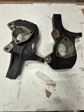 941370-1 MAXTRAC Steering Knuckles 1500 4WD Gmc Chevy Sierra 941370-1 MAXTRAC Steering Knuckles 1500 4WD Gmc Chevy Sierra