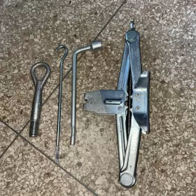 99550-EQ56C NISSAN Jack Set Kit Rogue