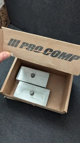 WHE131642EL PRO COMP Leveling Lift Rear Blocks Bolts Kit 2500 #2