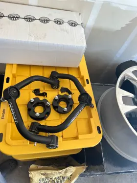 66-19150 READYLIFT Leveling Upper Control Arms Air Ride Kit