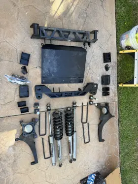 75430 ROUGH COUNTRY Lift Kit 2WD 4WD Toyota Tundra