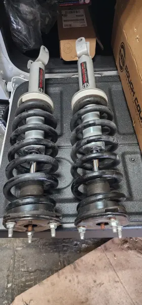 31431 ROUGH COUNTRY SUSPENSION Lift Strut Shocks Kit 1500 4WD #2