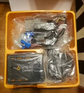 ISGM655 SIMPLE CONNECT Radio Between Gm #3